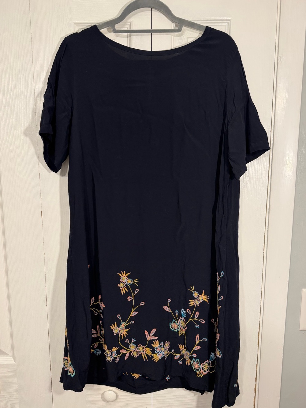 LOFT Embroidered Floral Shift Dress M Navy